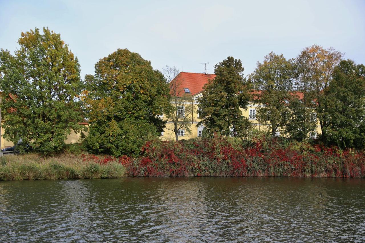 Apartment Luxusni S Empirovymi Freskami V Centru Caslavi